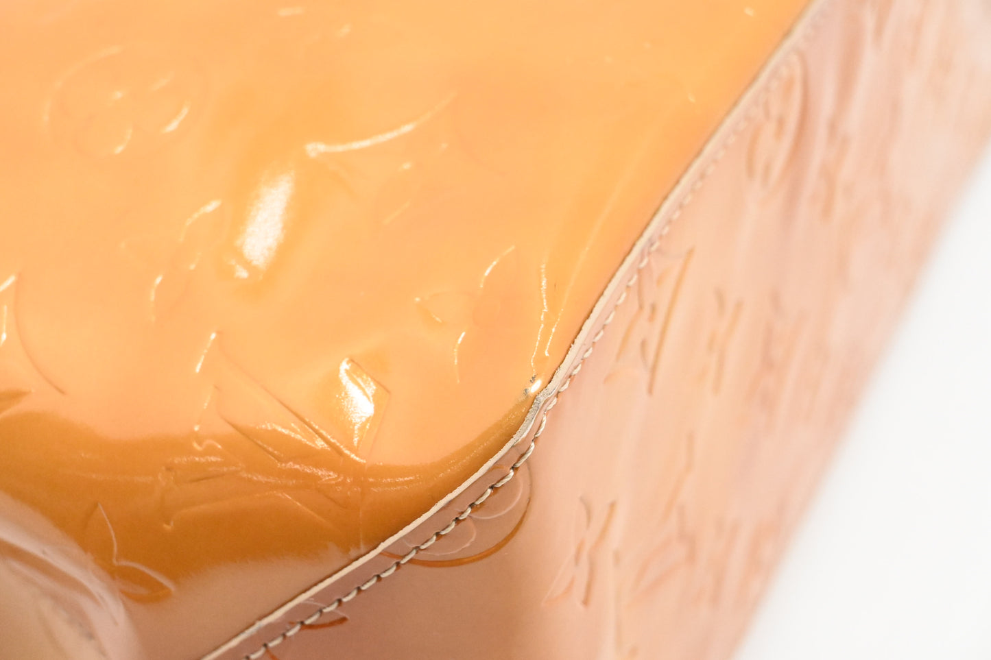 Louis Vuitton Reade PM in Mango Vernis