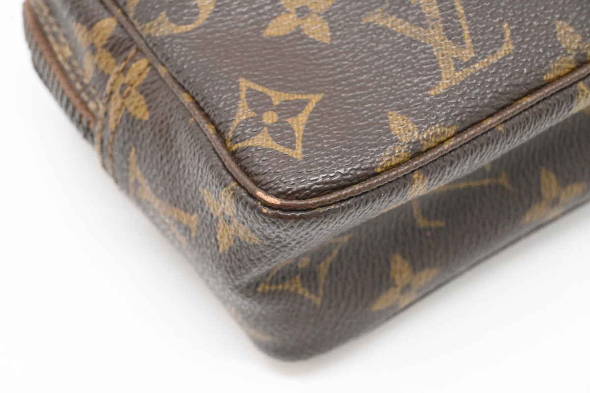 Louis Vuitton Trousse 18 in Monogram Canvas