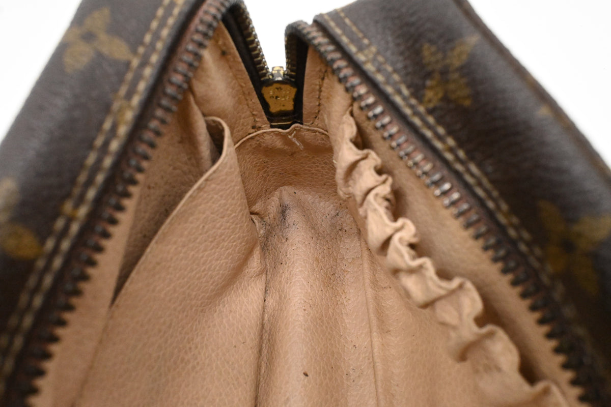Louis Vuitton Trousse 18 in Monogram Canvas