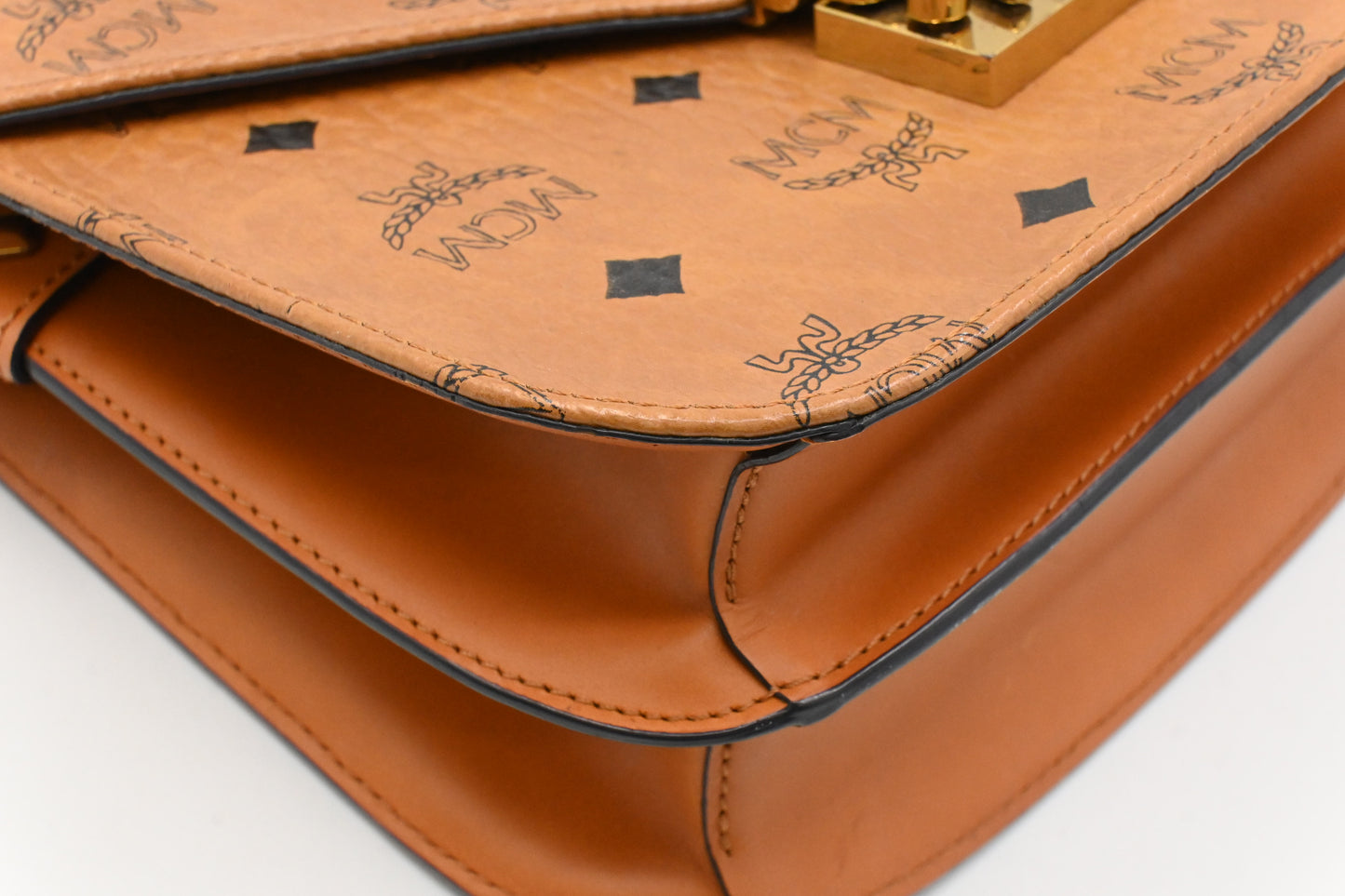 MCM Messenger Bag in Cognac Visetos Canvas
