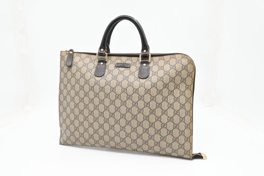 Gucci Business Bag in GG Supreme Canvas