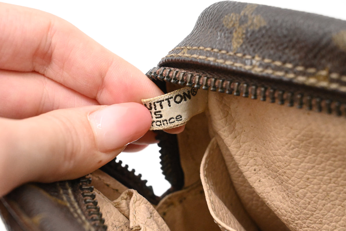 Louis Vuitton Trousse 18 in Monogram Canvas