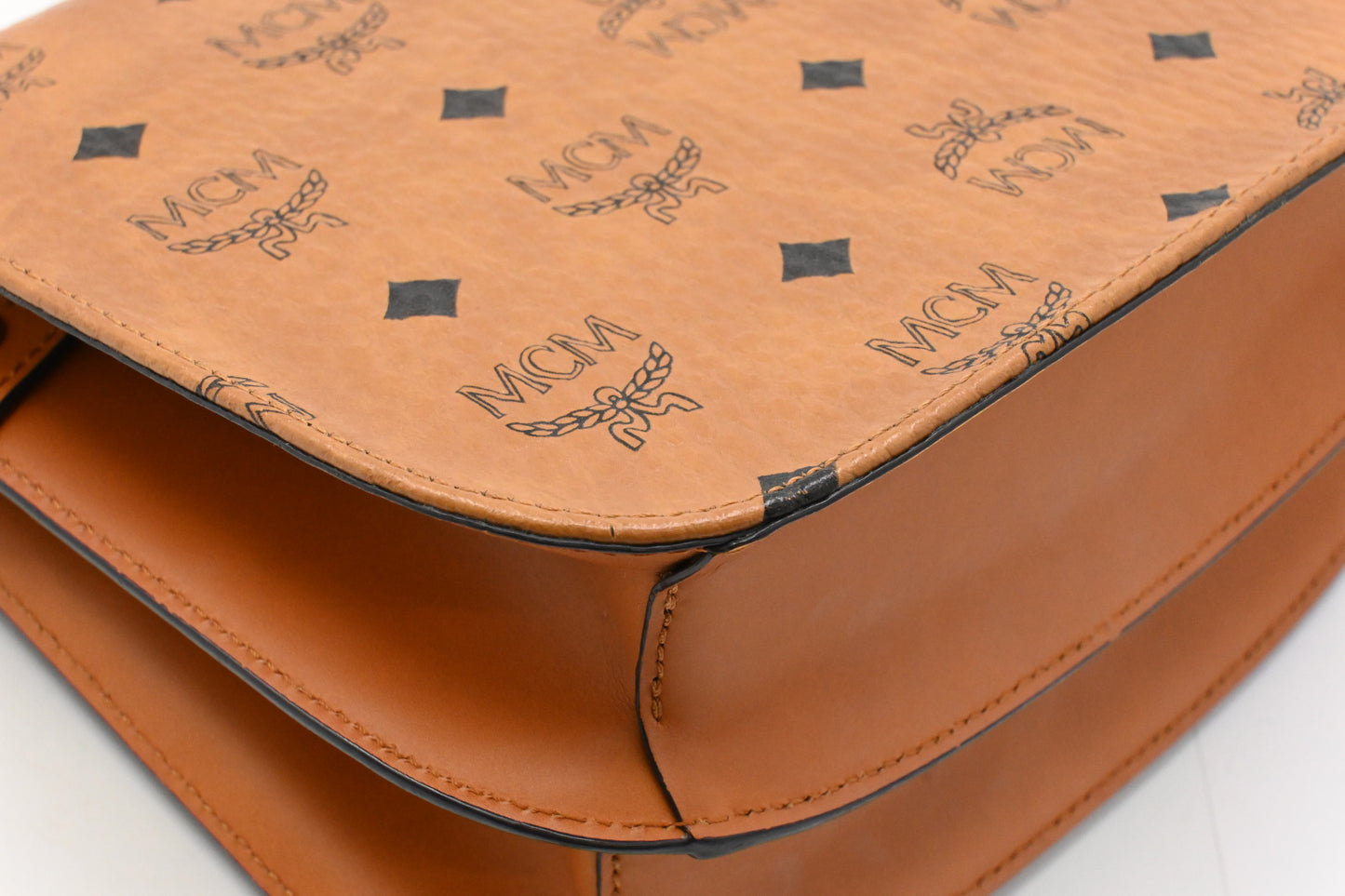 MCM Messenger Bag in Cognac Visetos Canvas