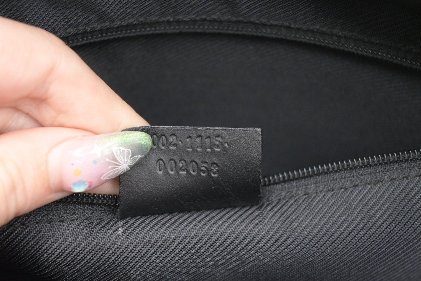 Gucci Shoulder Bag in Black Canvas and Leather