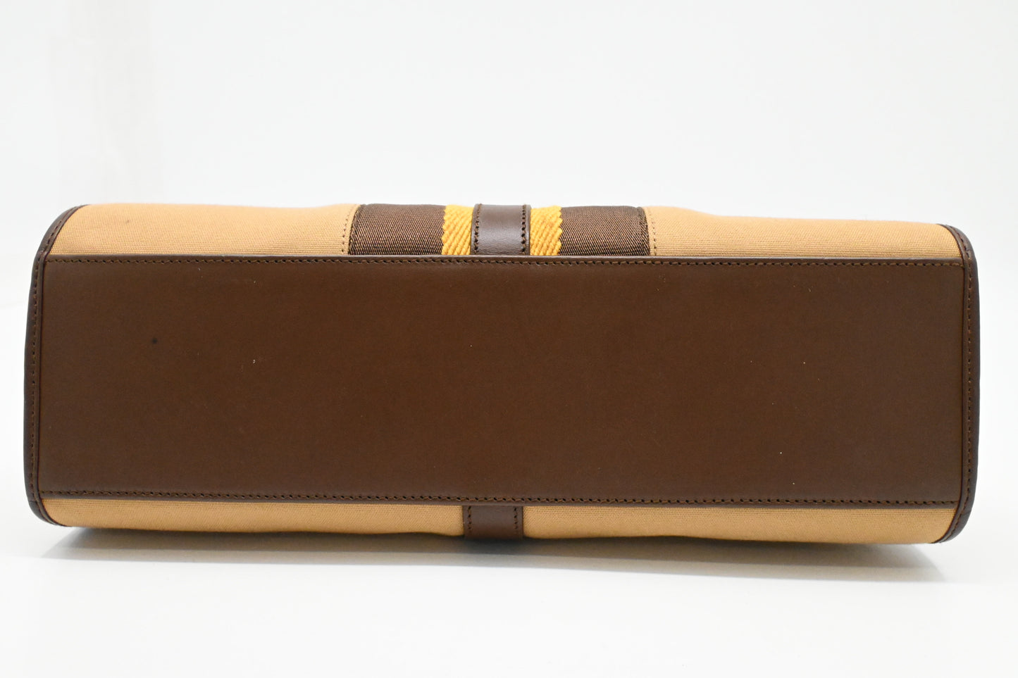 Gucci Jackie Shoulder Bag in Tan Canvas