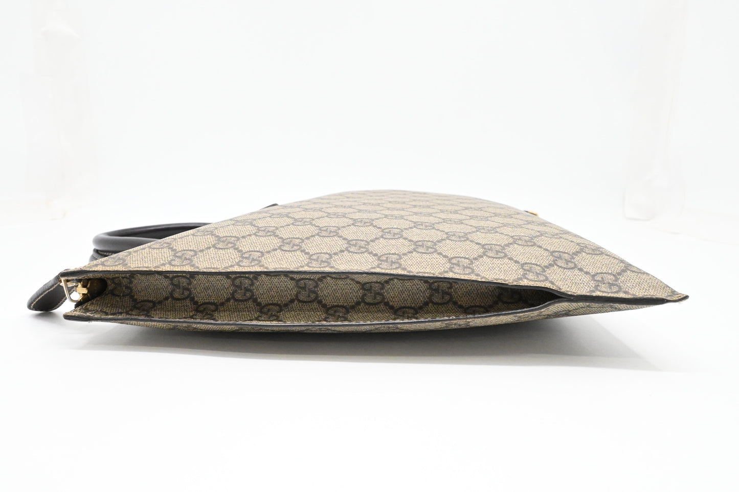 Gucci Business Bag in GG Supreme Canvas