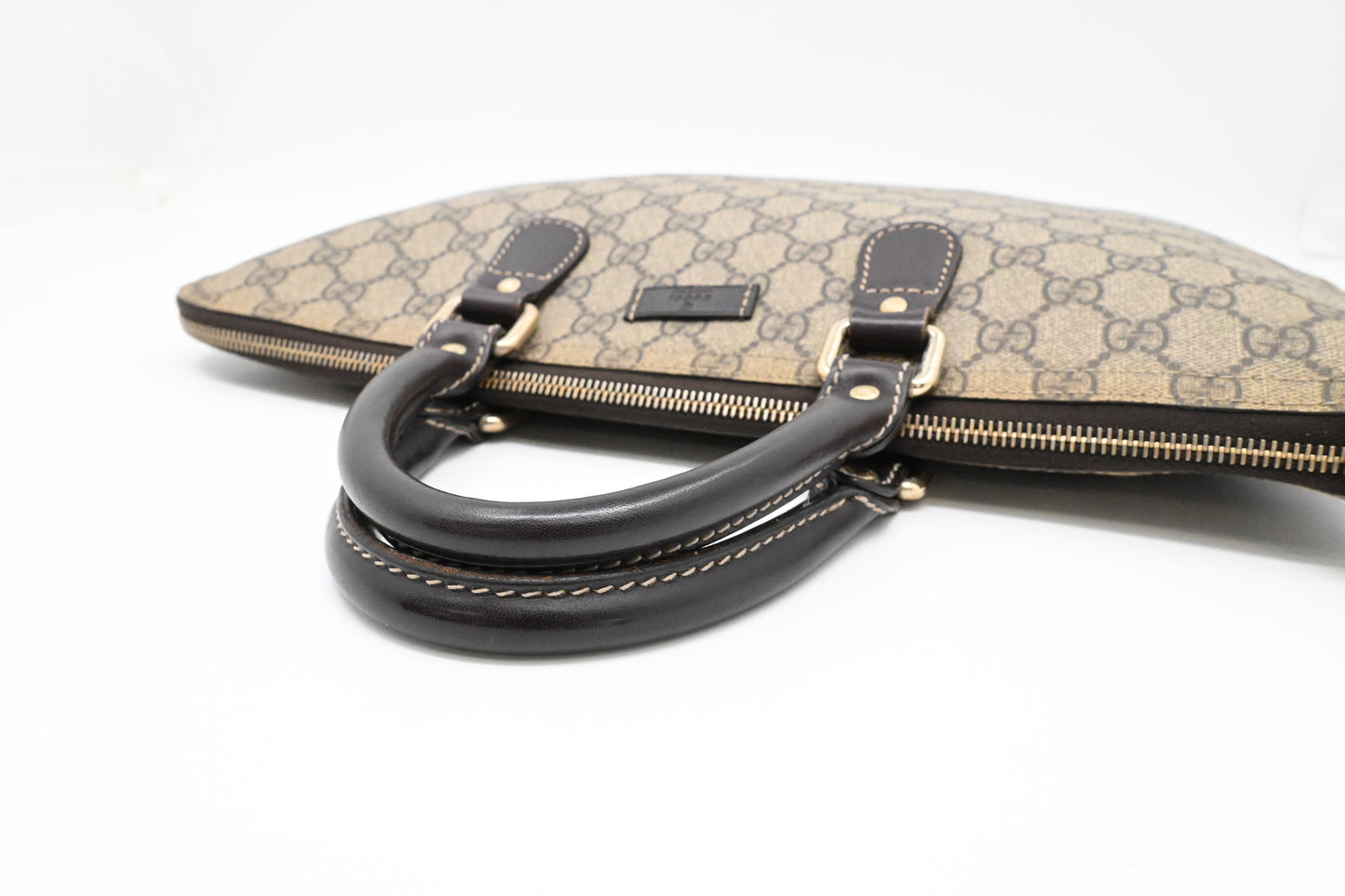Gucci Business Bag in GG Supreme Canvas