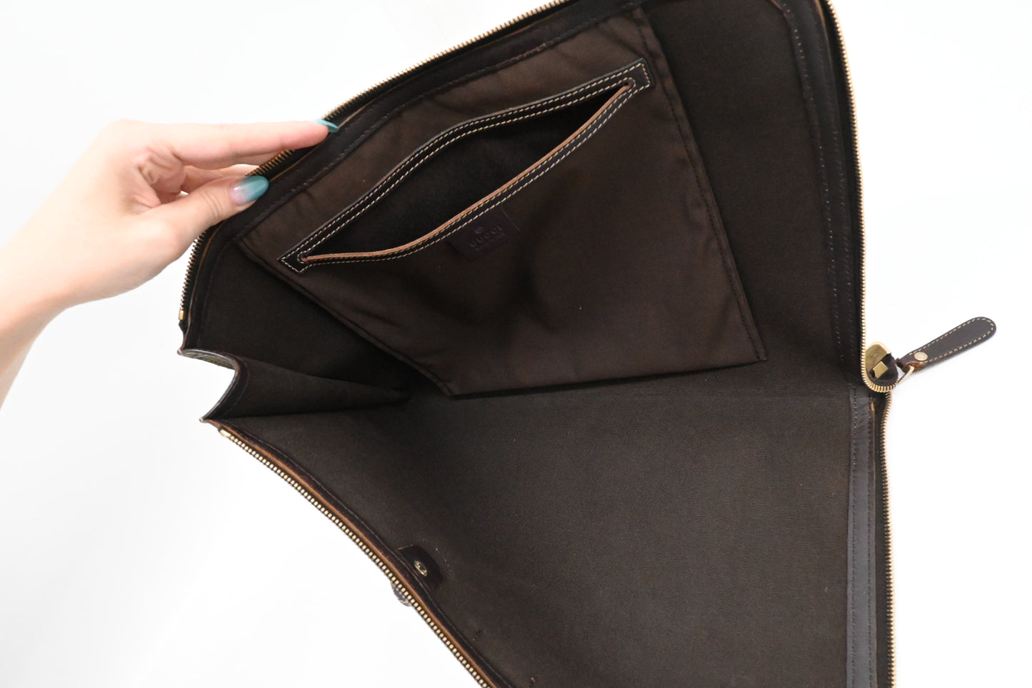 Gucci Business Bag in GG Supreme Canvas