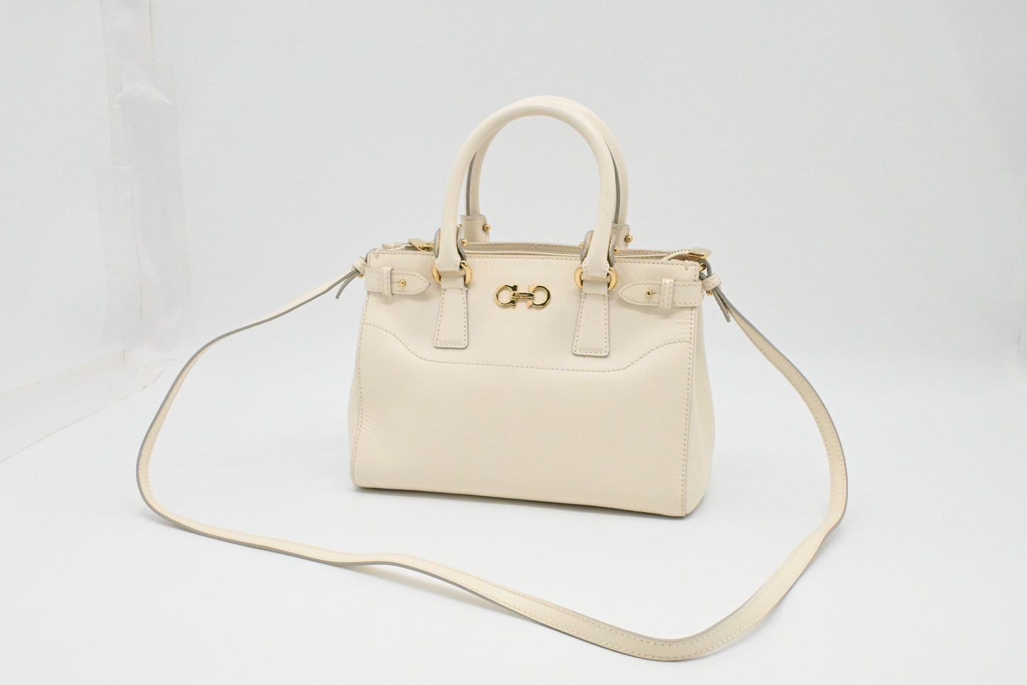 Ferragamo Vara Handbag in Cream Leather