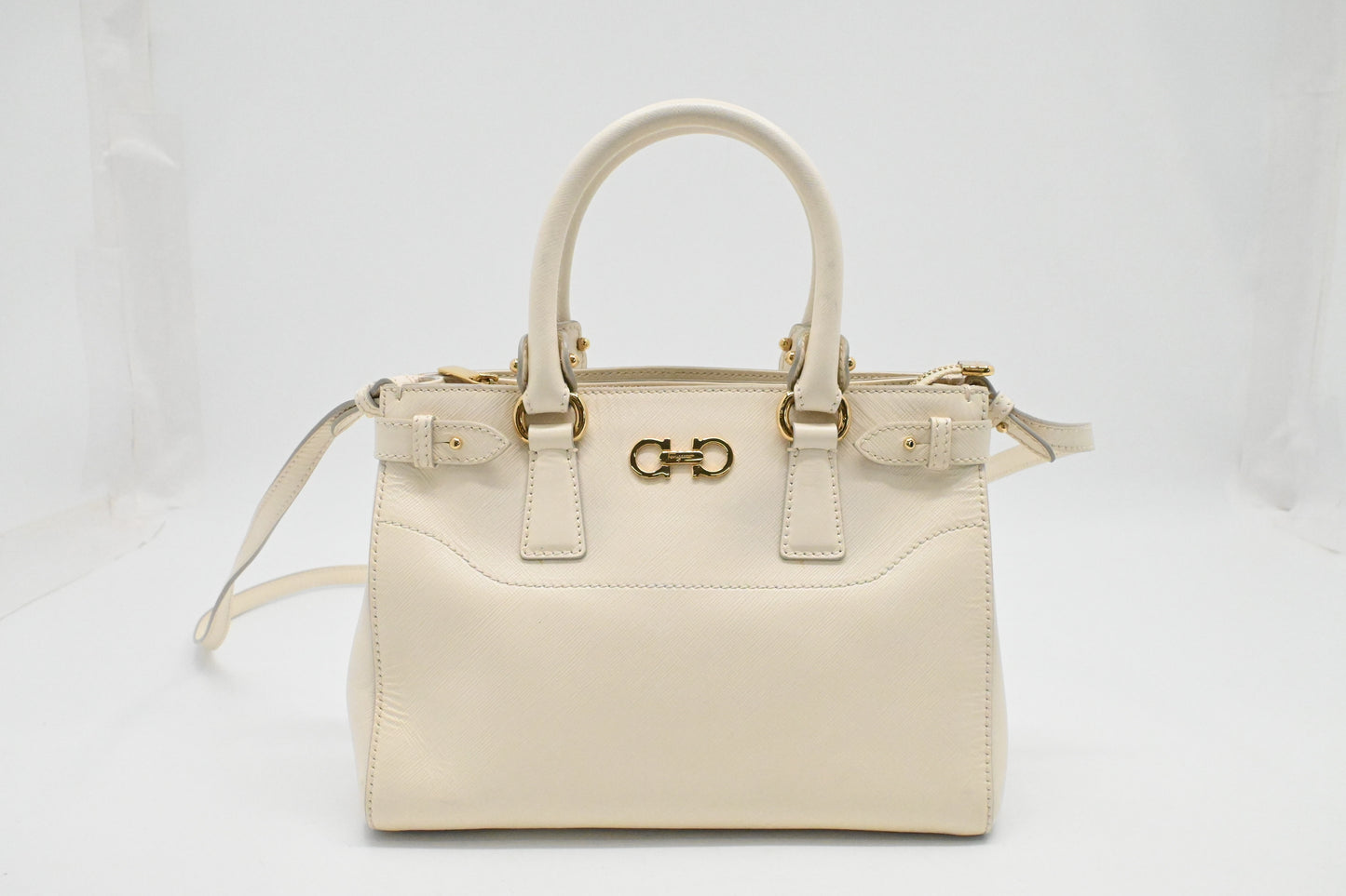 Ferragamo Vara Handbag in Cream Leather