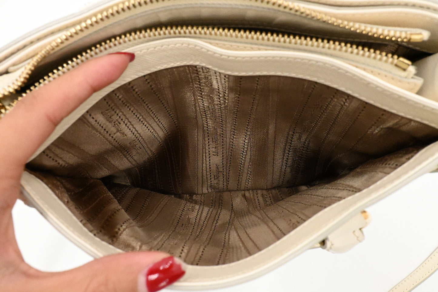 Ferragamo Vara Handbag in Cream Leather