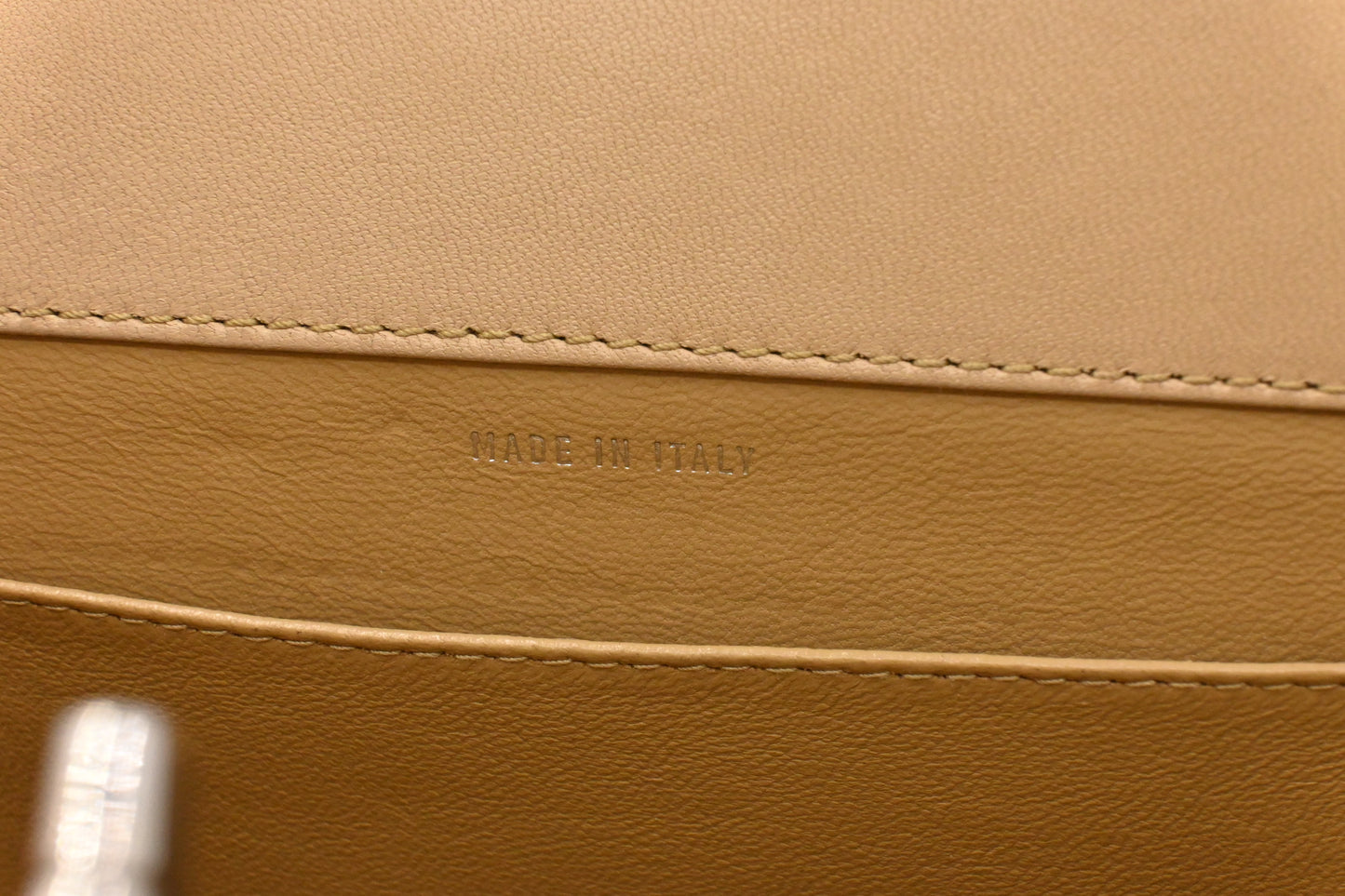 Chanel Chain Shoulder Bag in Beige Leather