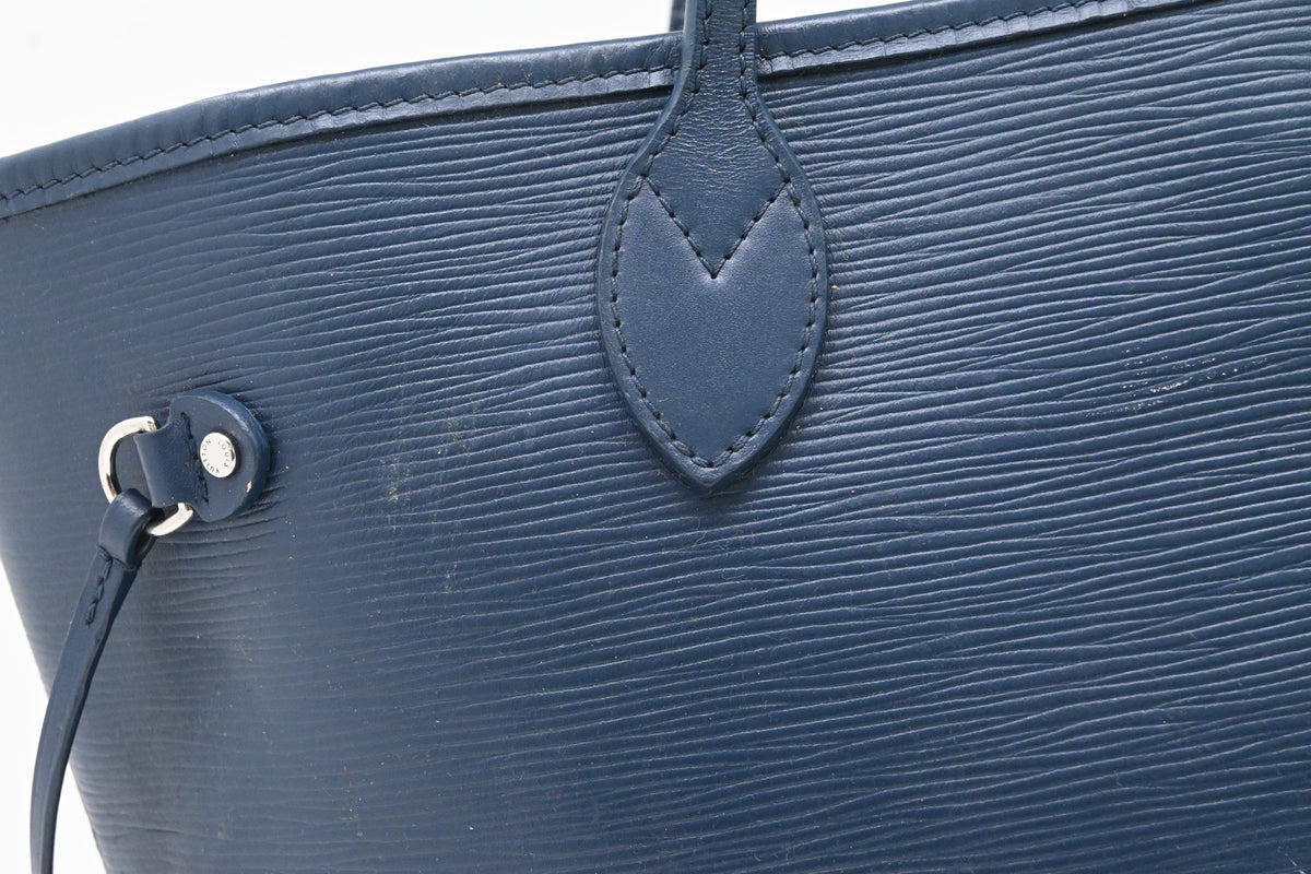 Louis Vuitton Neverfull MM in Blue Epi Leather