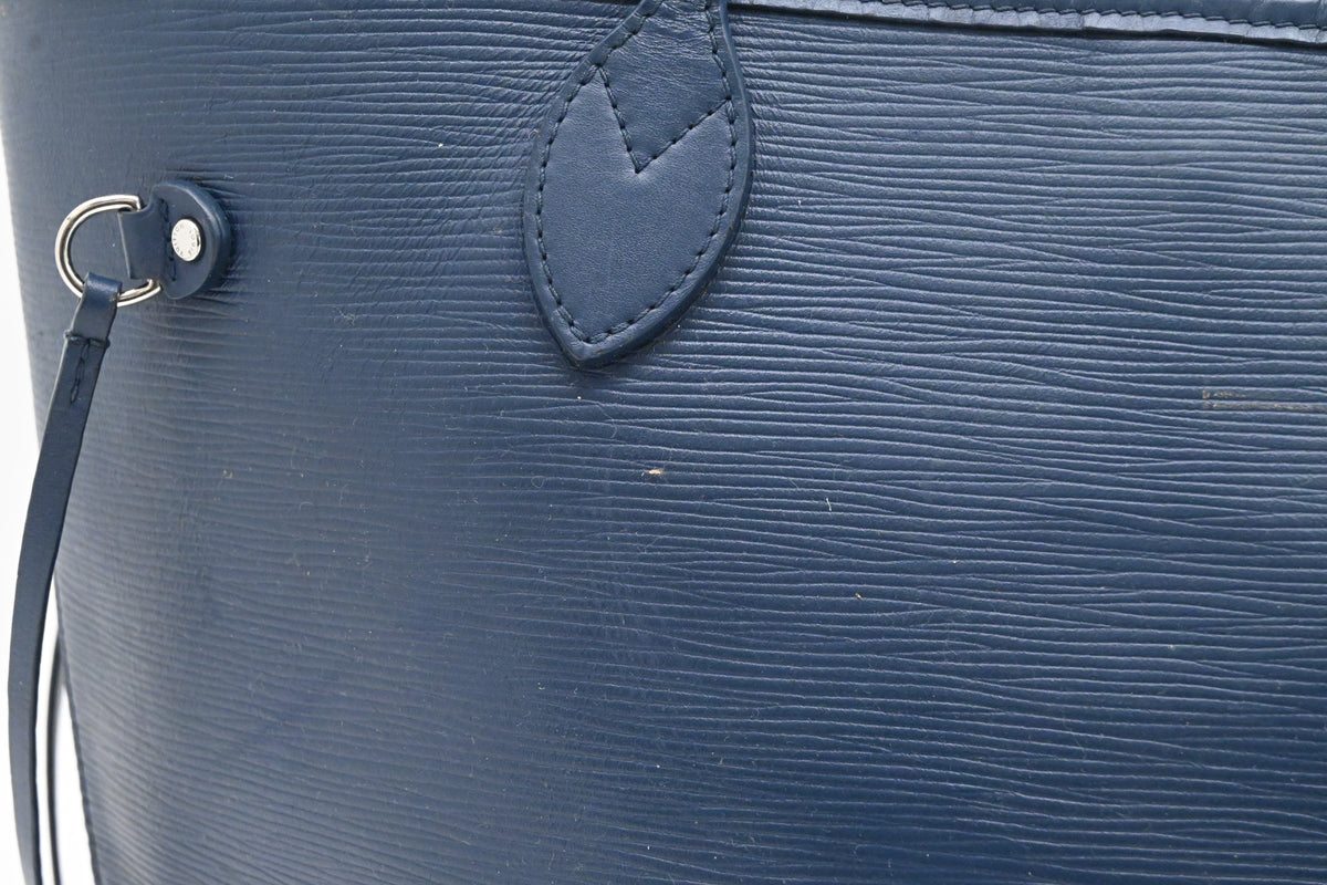 Louis Vuitton Neverfull MM in Blue Epi Leather