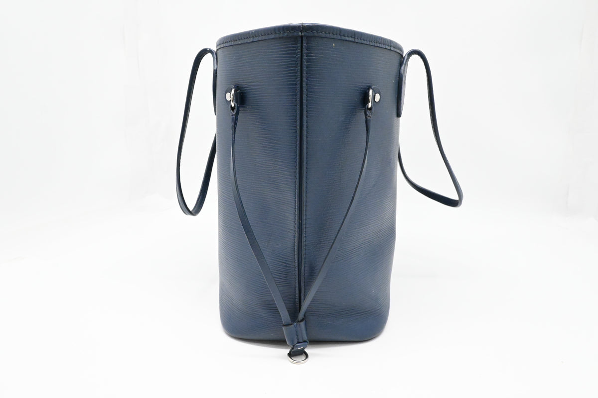 Louis Vuitton Neverfull MM in Blue Epi Leather