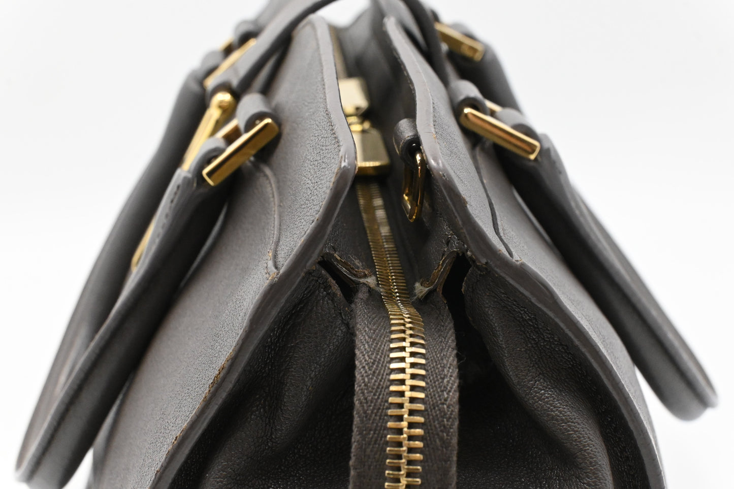 YSL Saint Laurent Cabas Handbag in Gray Leather