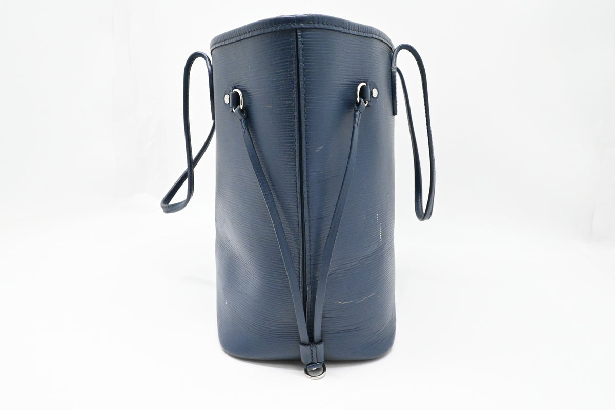 Louis Vuitton Neverfull MM in Blue Epi Leather
