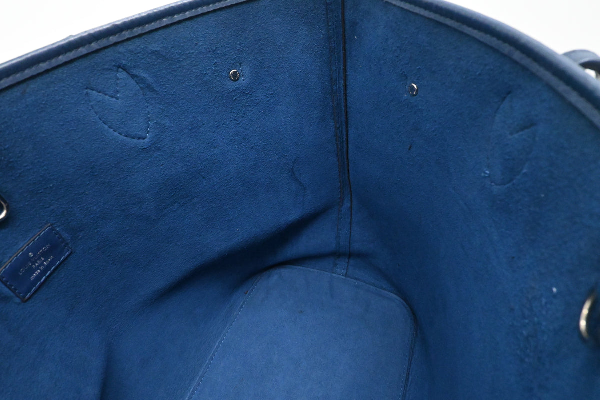 Louis Vuitton Neverfull MM in Blue Epi Leather