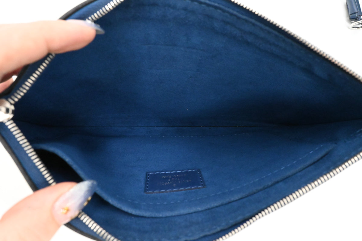 Louis Vuitton Neverfull MM in Blue Epi Leather