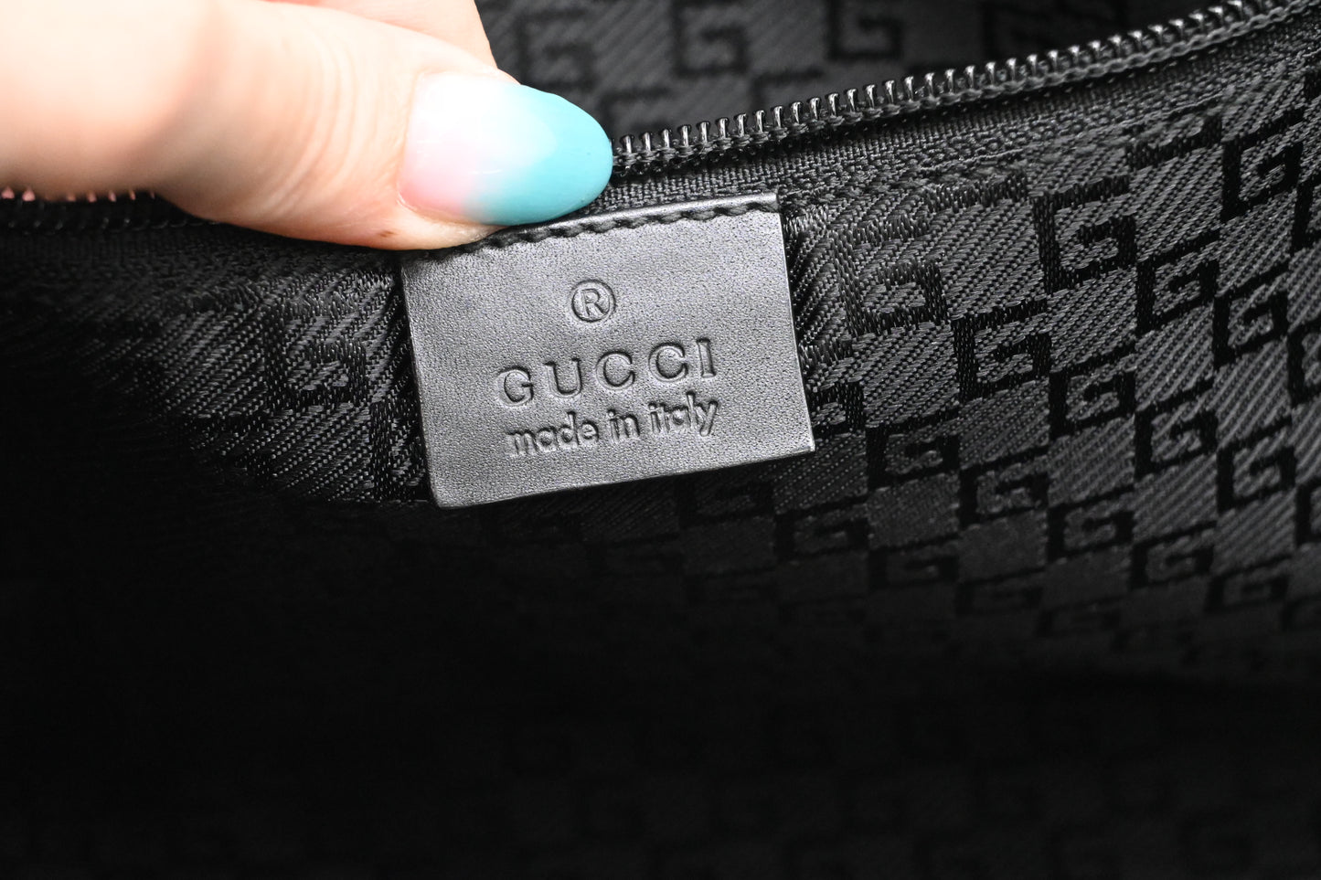 Gucci Messenger Bag in Black Canvas