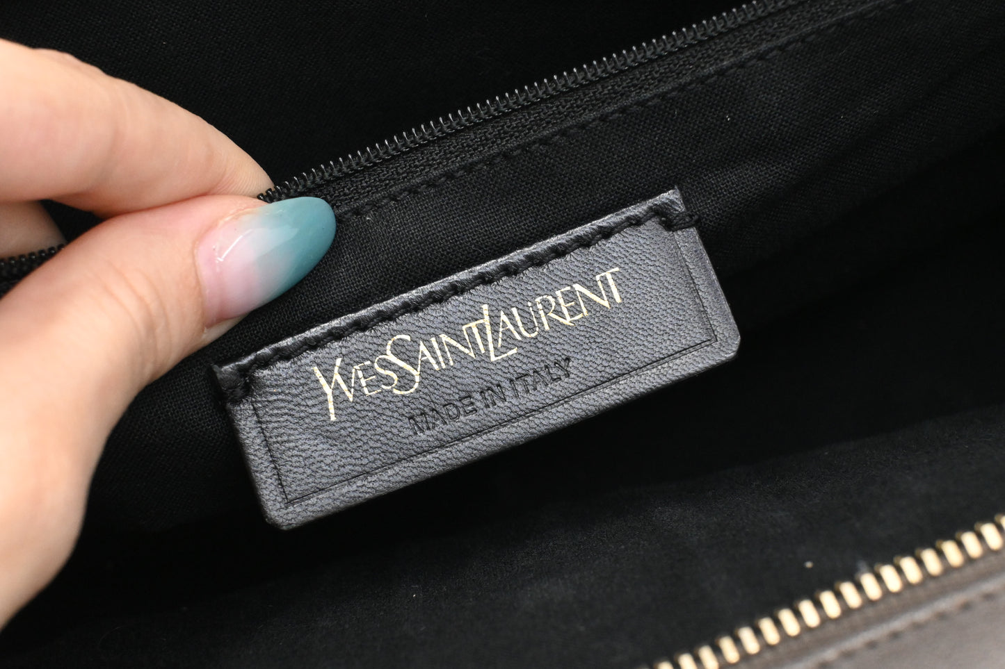 YSL Saint Laurent Cabas Handbag in Gray Leather