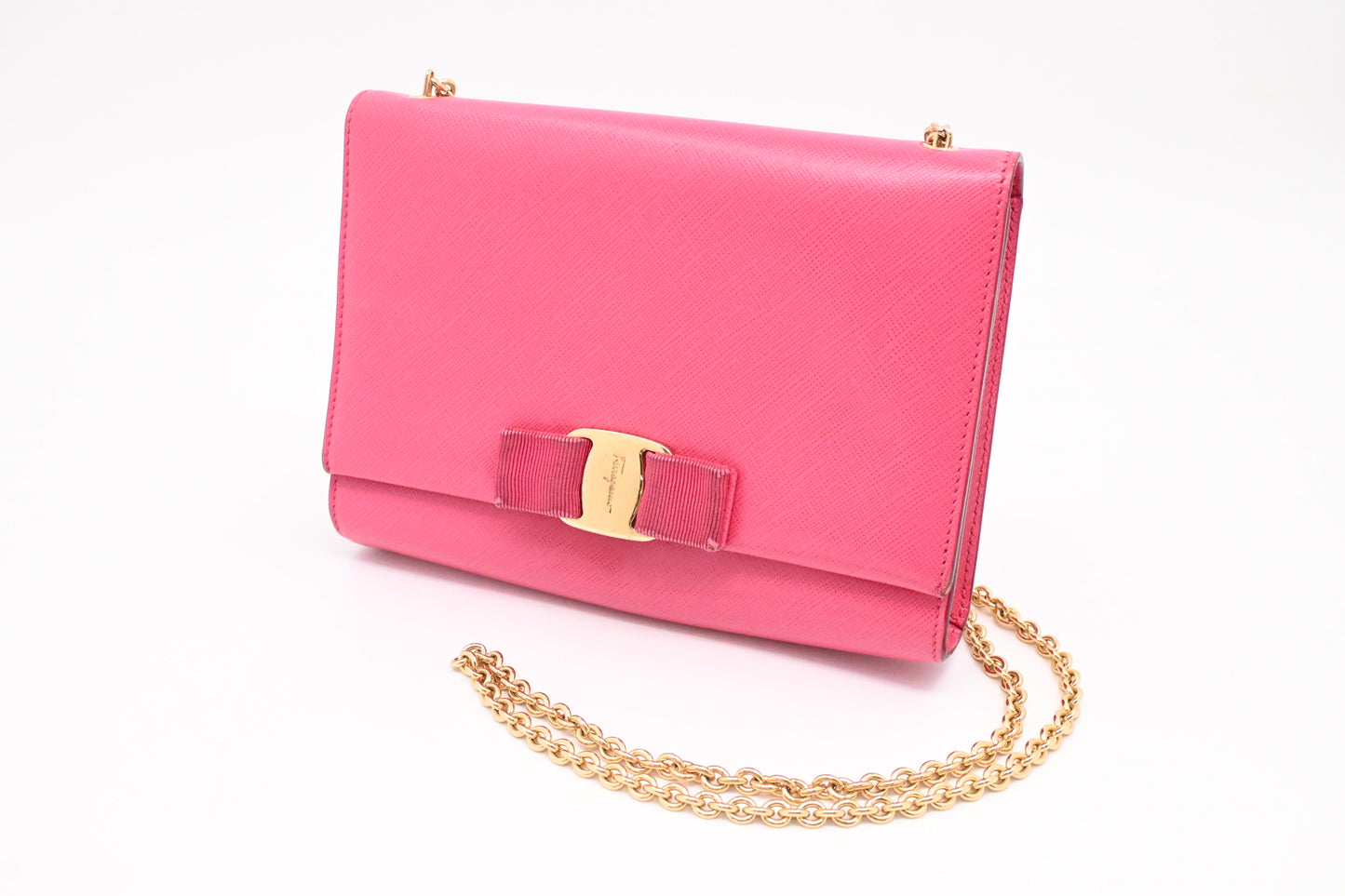 Ferragamo Chain Crossbody in Pink Leather