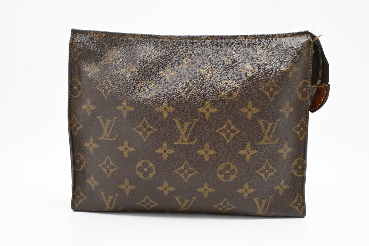 Louis Vuitton Toiletry 26 in Monogram Canvas
