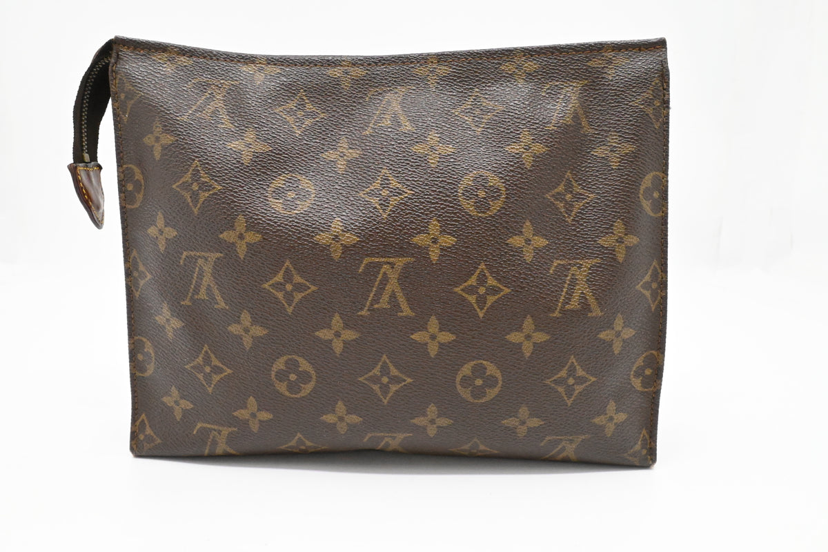 Louis Vuitton Toiletry 26 in Monogram Canvas