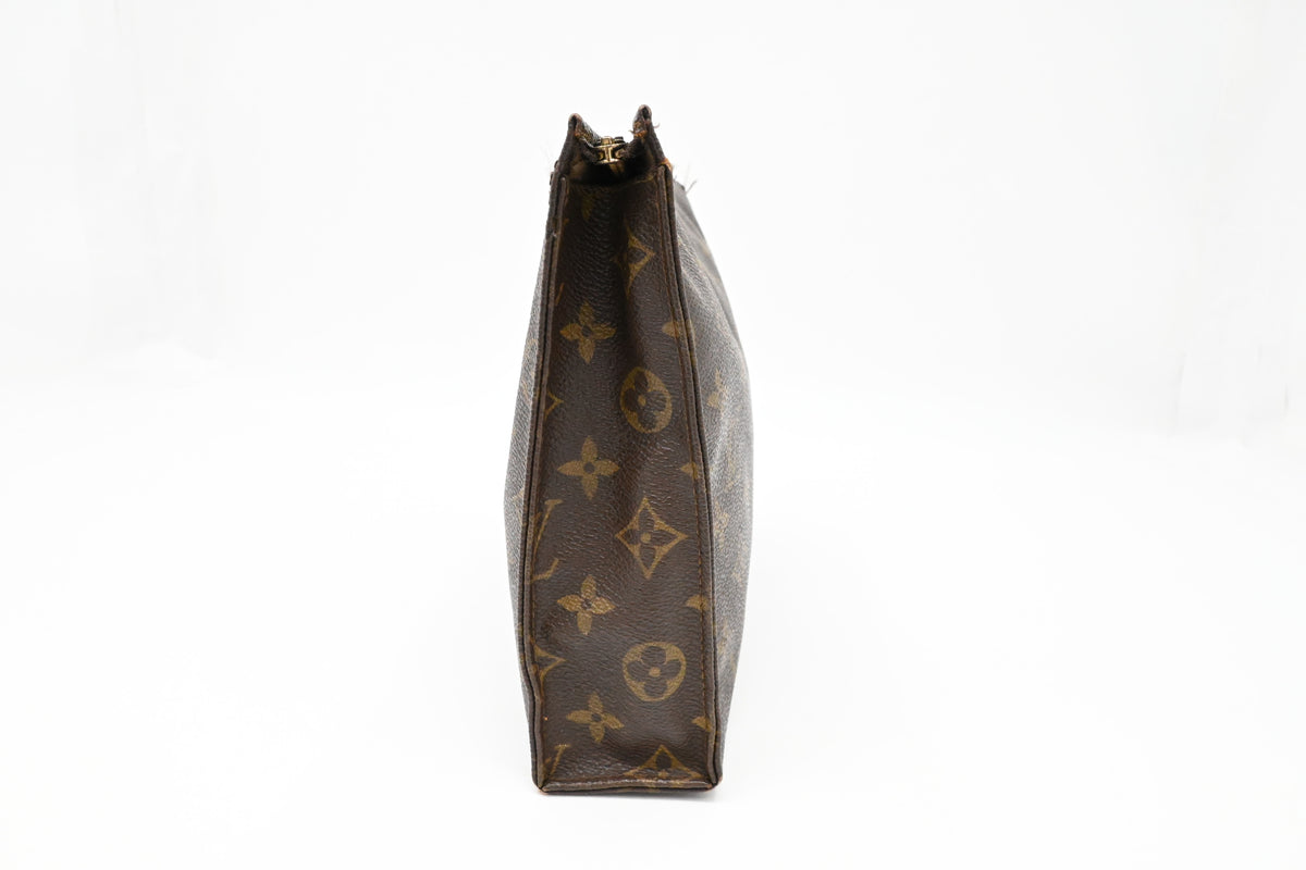 Louis Vuitton Toiletry 26 in Monogram Canvas