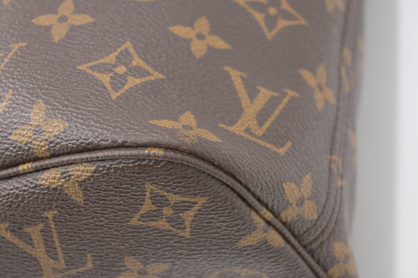 Louis Vuitton Neverfull PM in Monogram Canvas