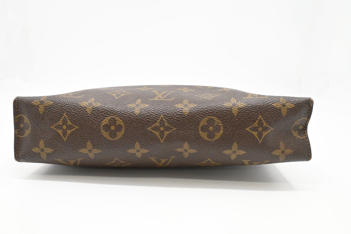 Louis Vuitton Toiletry 26 in Monogram Canvas