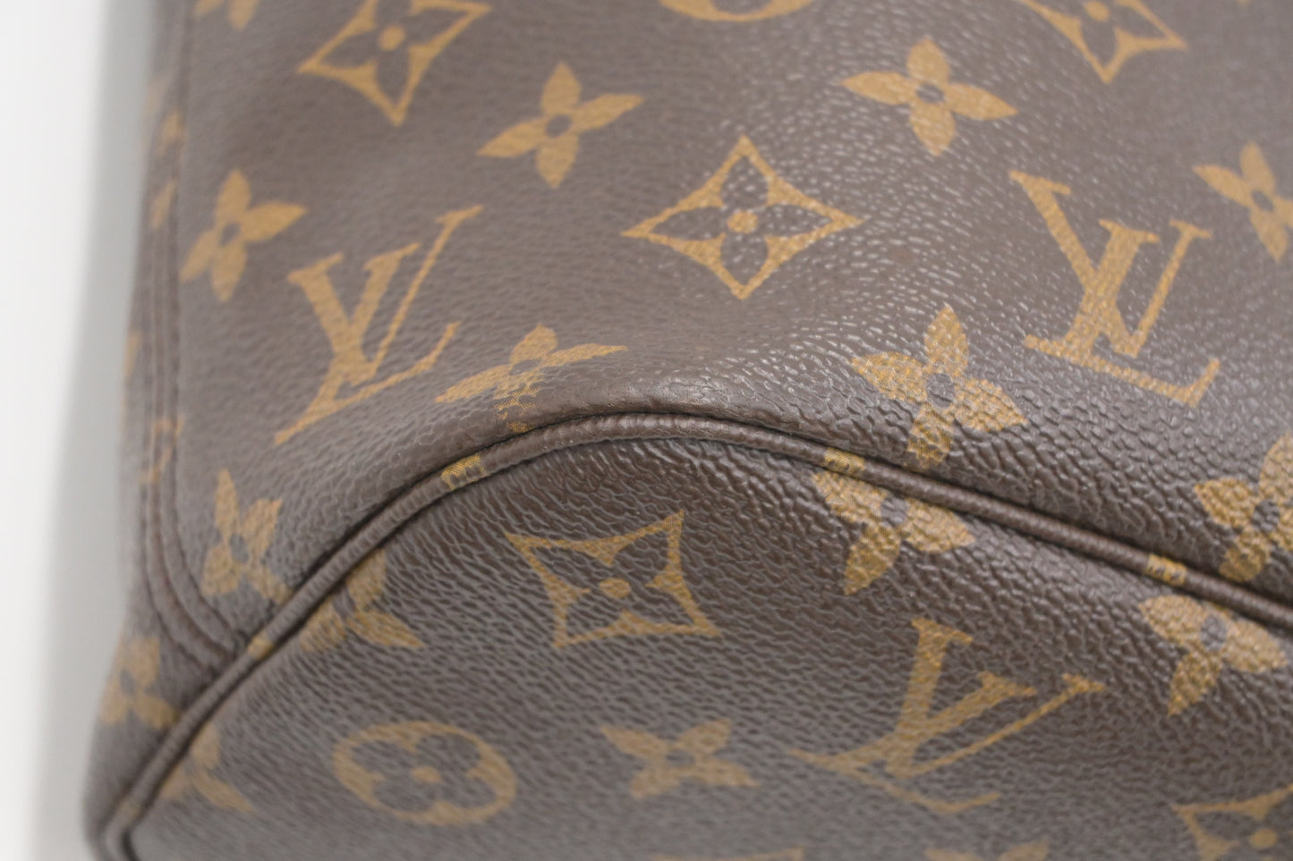 Louis Vuitton Neverfull PM in Monogram Canvas