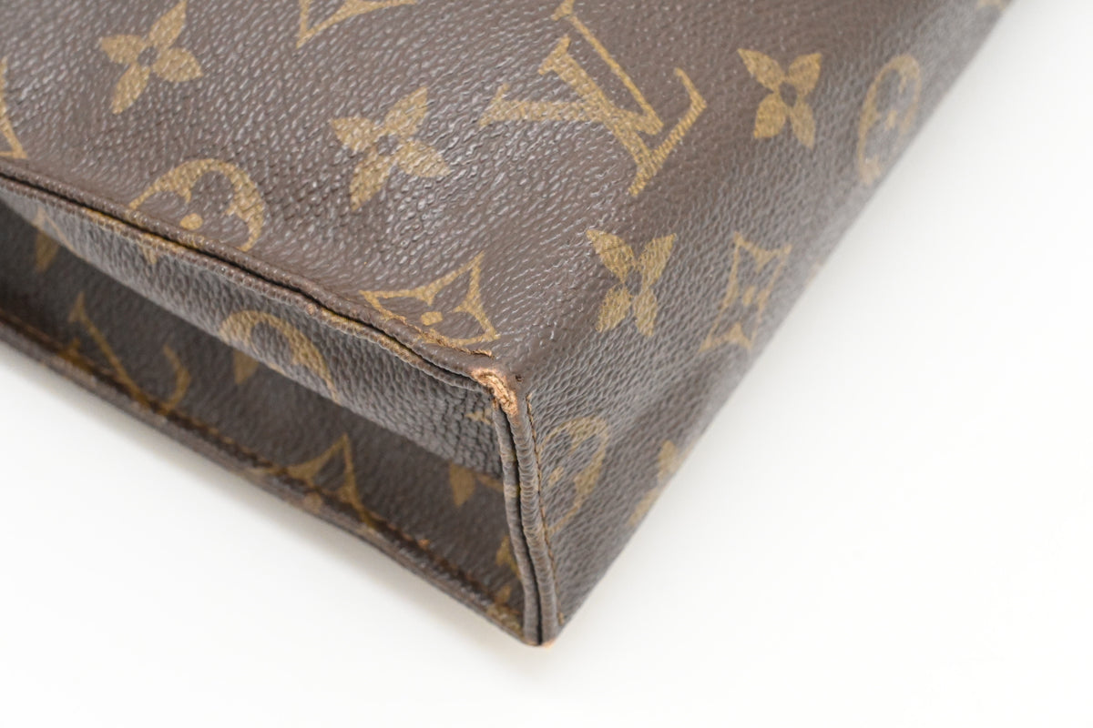 Louis Vuitton Toiletry 26 in Monogram Canvas