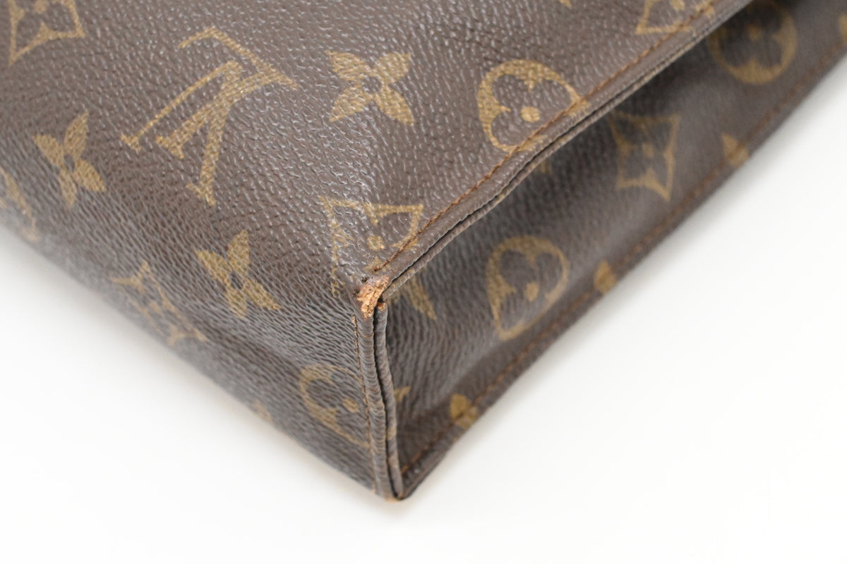 Louis Vuitton Toiletry 26 in Monogram Canvas