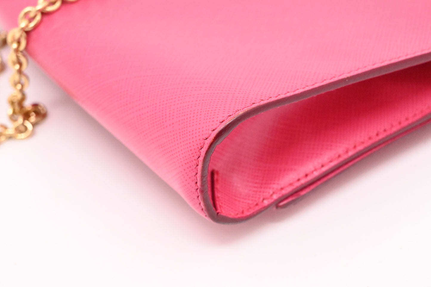 Ferragamo Chain Crossbody in Pink Leather