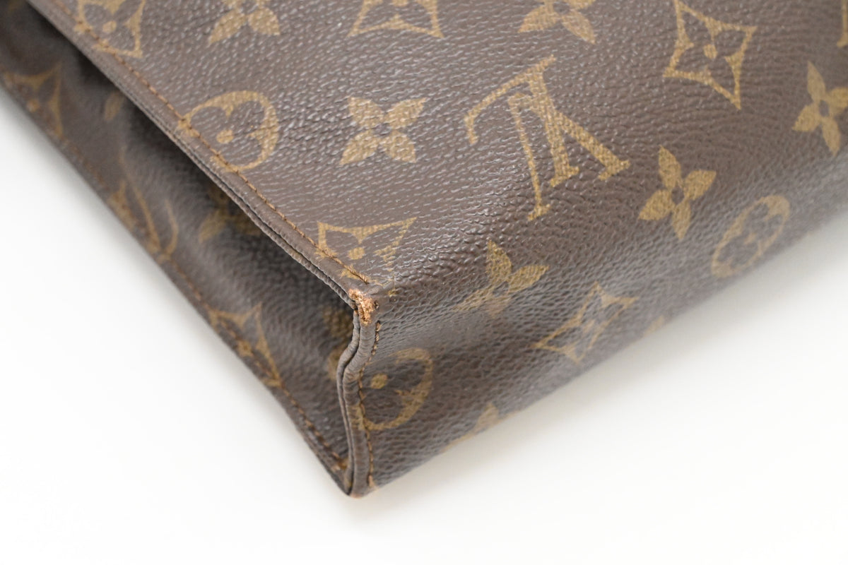 Louis Vuitton Toiletry 26 in Monogram Canvas