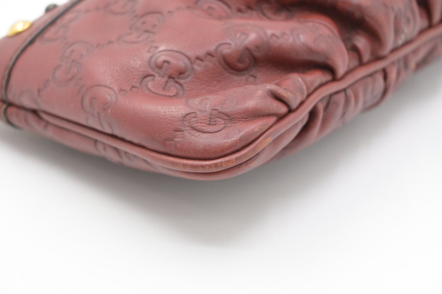 Gucci Pouch in Bordeaux Guccissima Leather