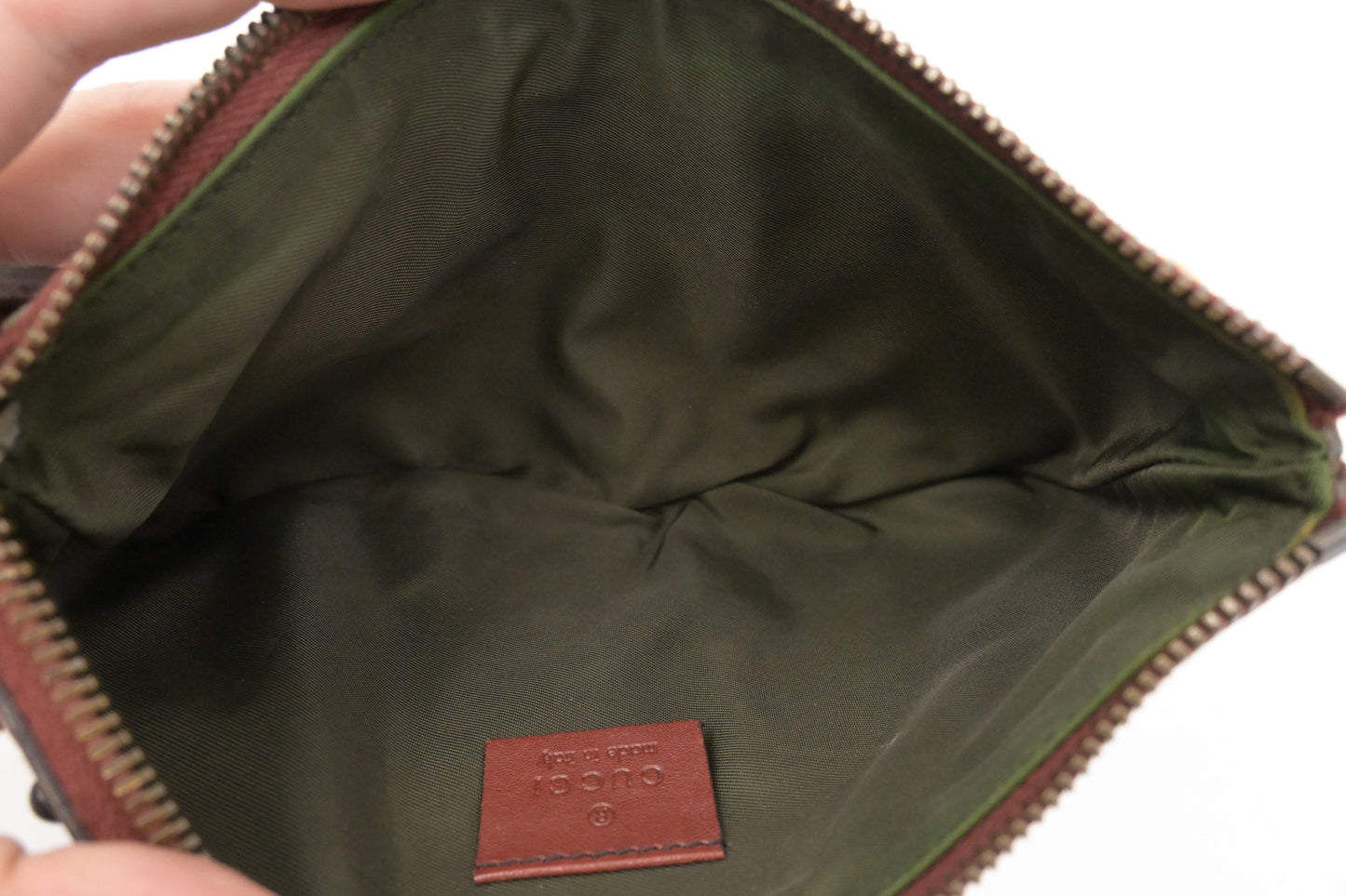 Gucci Pouch in Bordeaux Guccissima Leather