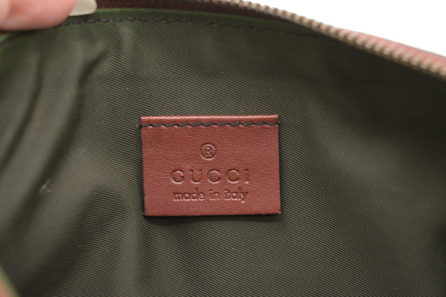 Gucci Pouch in Bordeaux Guccissima Leather