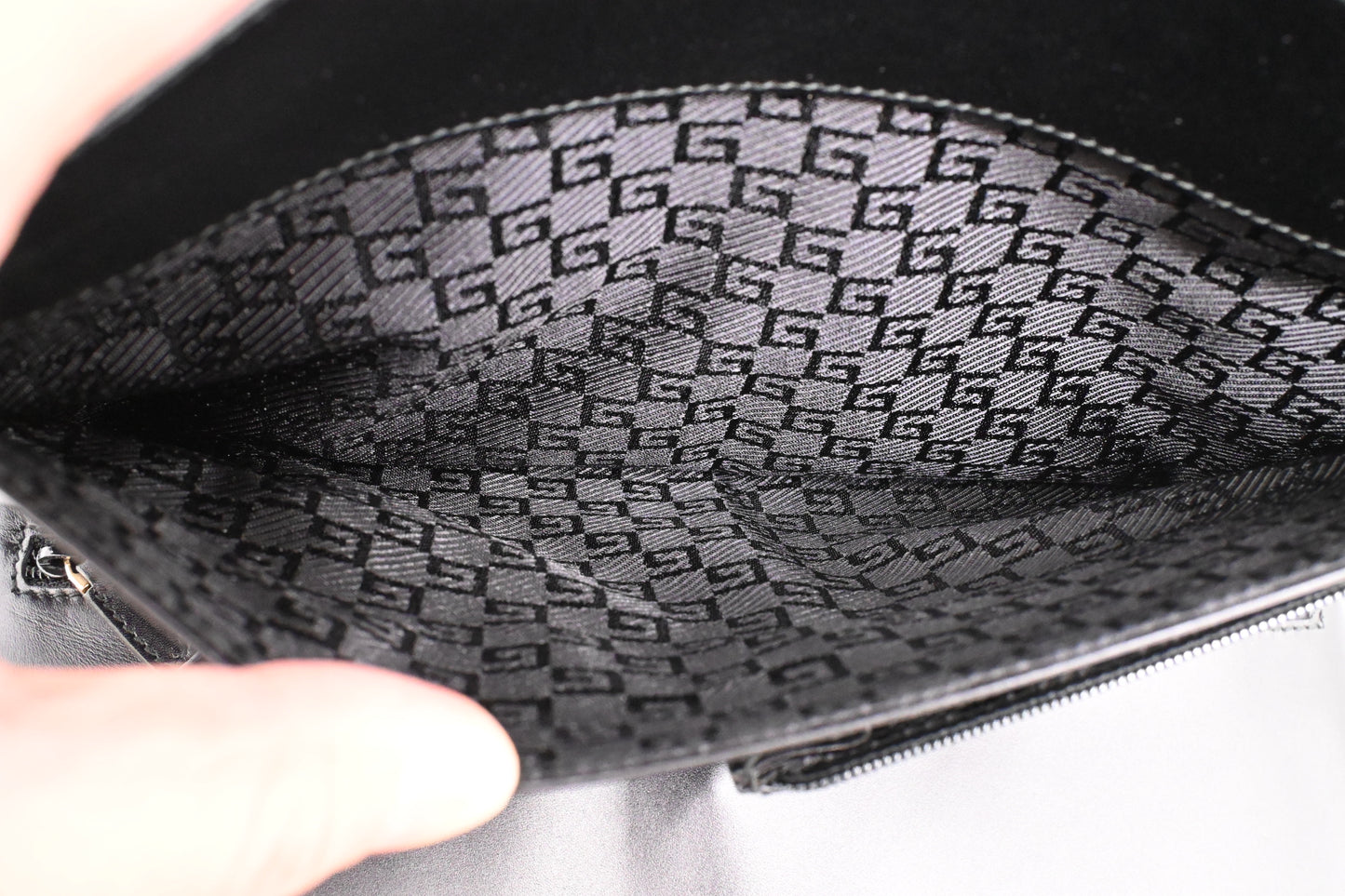Gucci Wrist Clutch in Black Leather