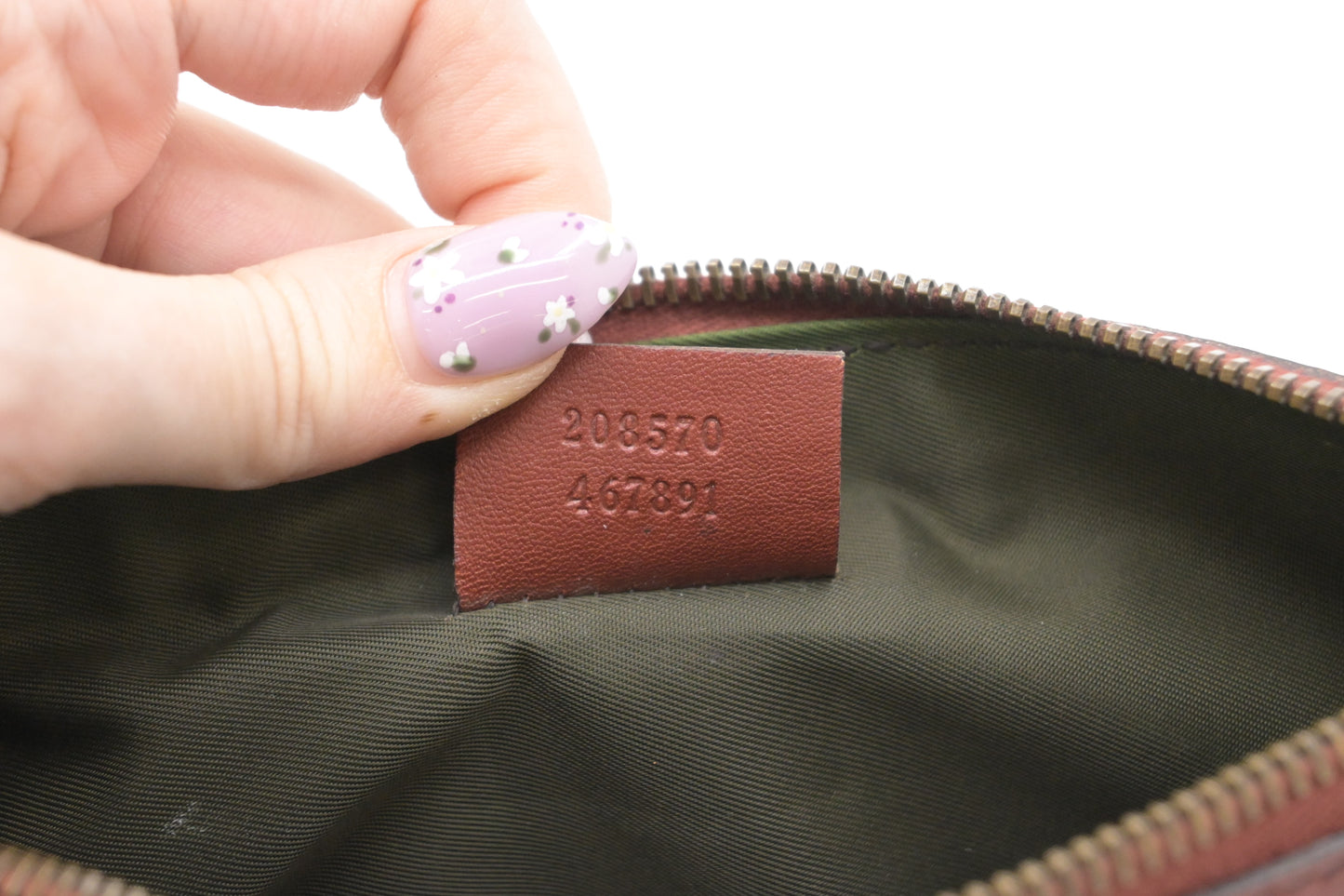 Gucci Pouch in Bordeaux Guccissima Leather