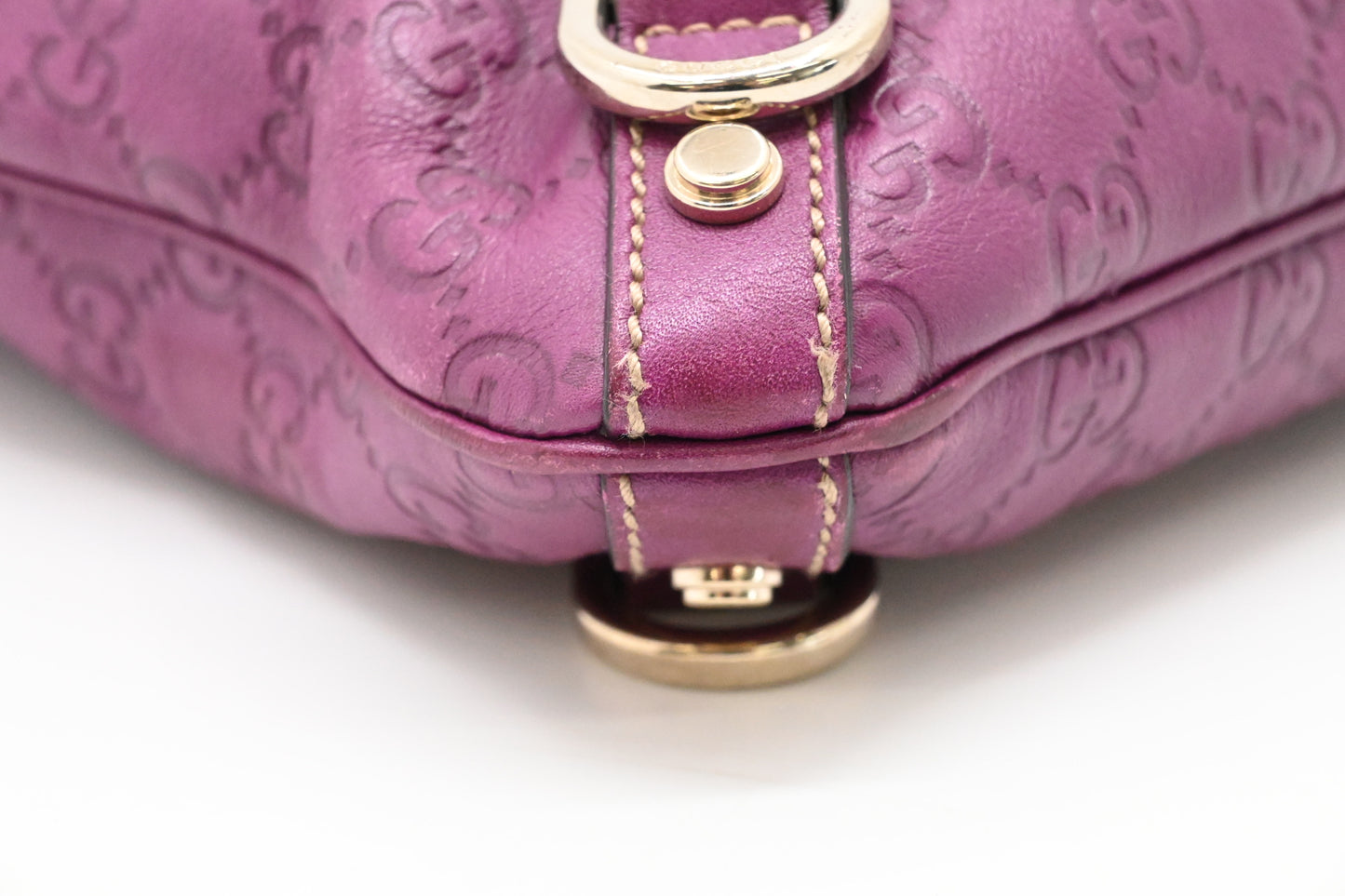 Gucci Crossbody in Purple Guccissima Leather