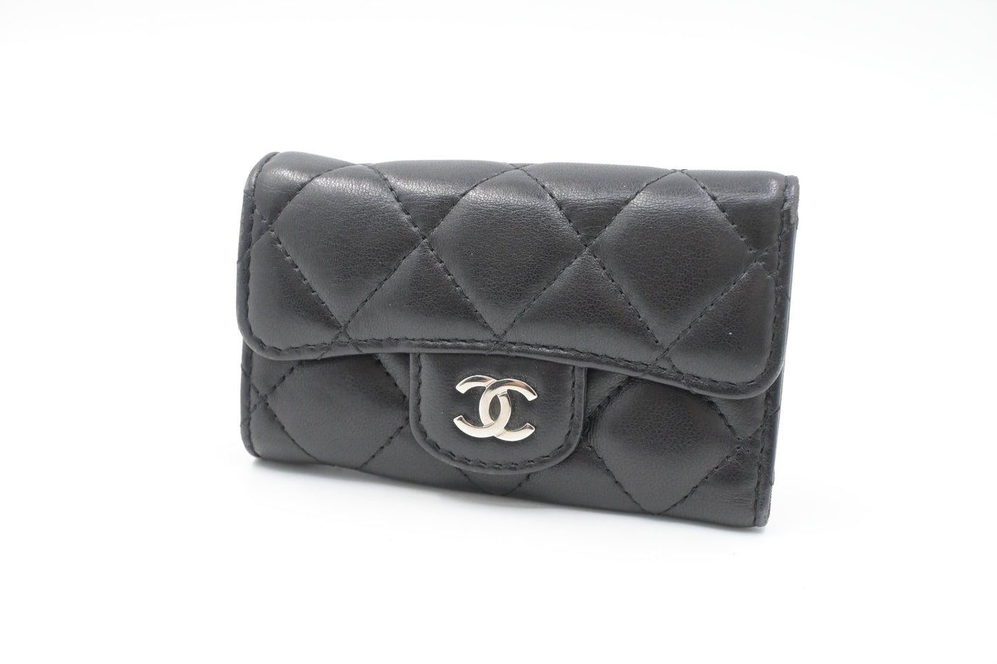 Chanel Key Case 6 in Matelassé Black Leather