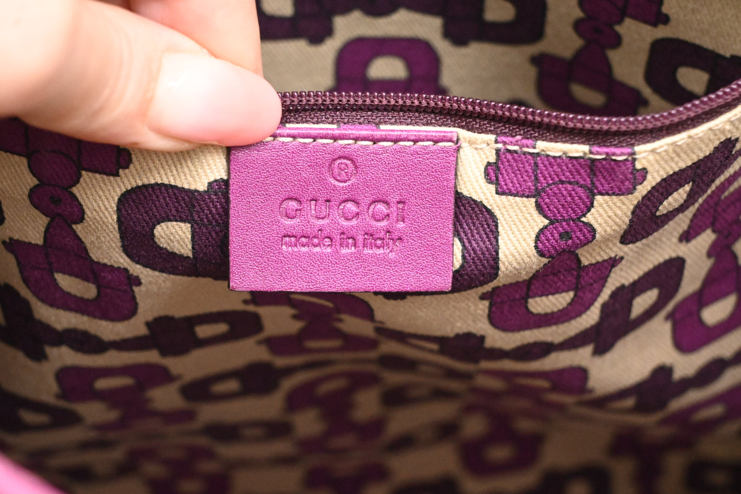 Gucci Crossbody in Purple Guccissima Leather