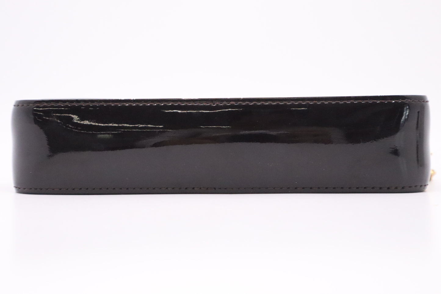 Louis Vuitton Camera Bag in Amarante Vernis Leather