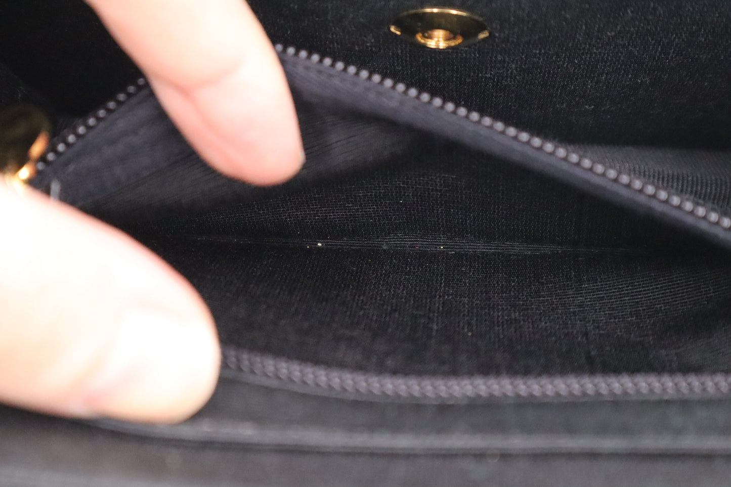 Chanel Shoulder Bag in Black Velvet
