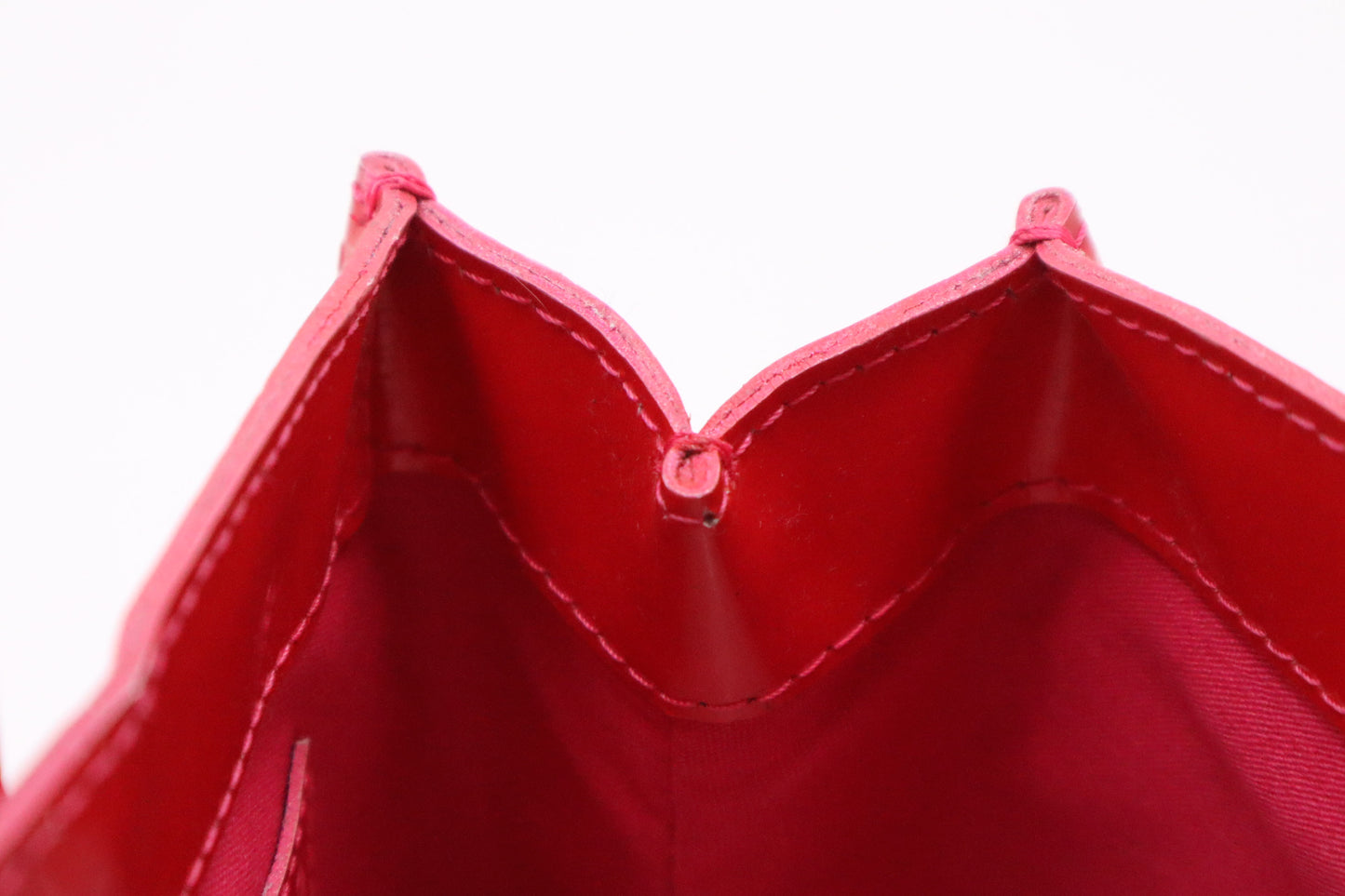 Louis Vuitton Wilshire PM in Rouge Grenadine Vernis Leather