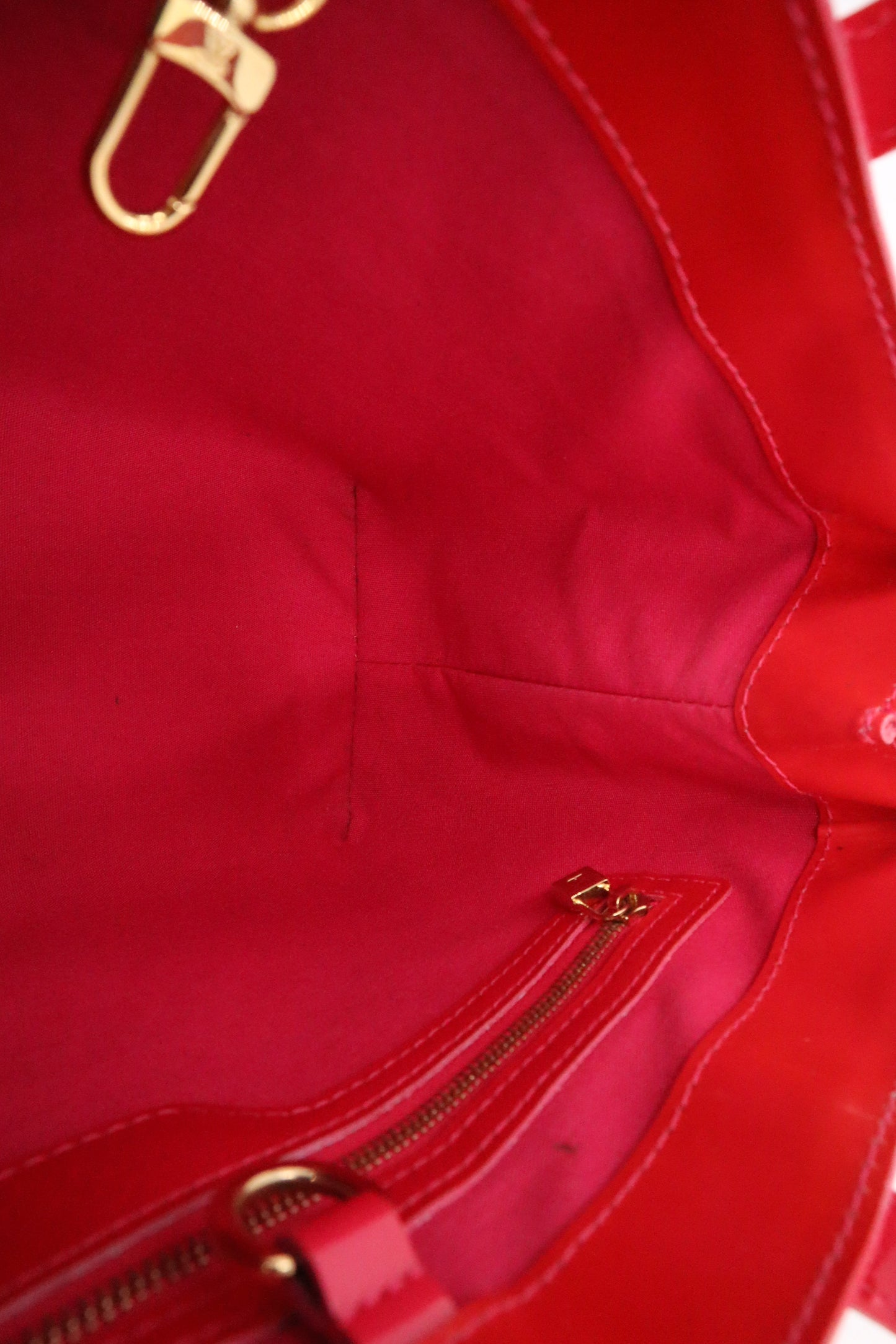 Louis Vuitton Wilshire PM in Rouge Grenadine Vernis Leather