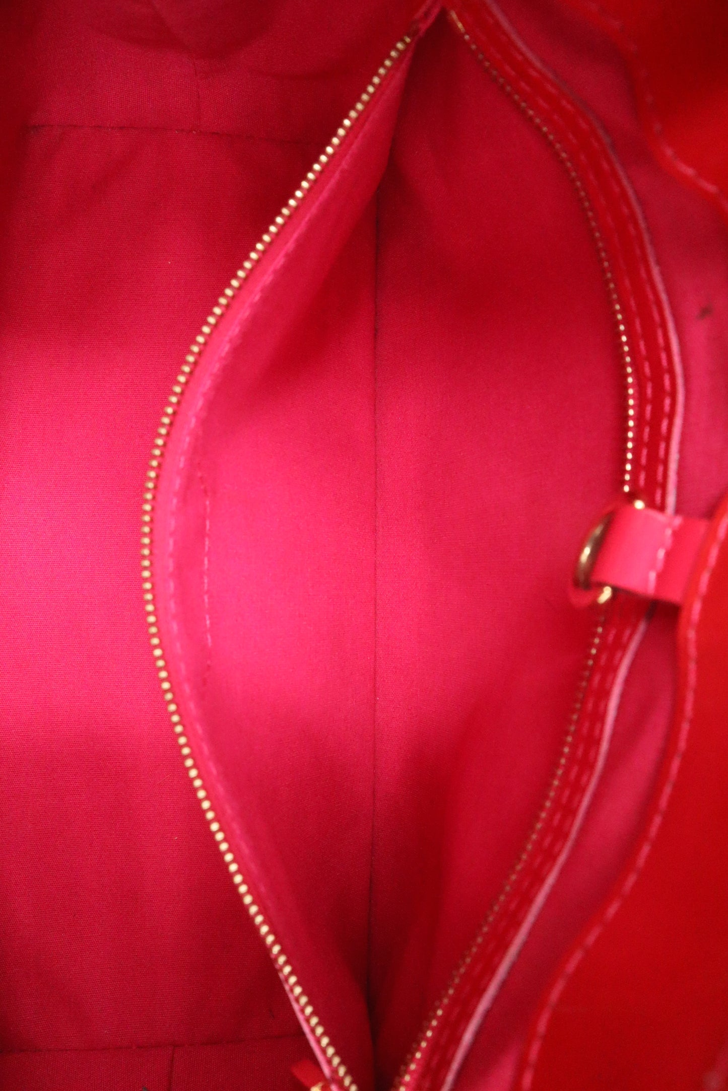 Louis Vuitton Wilshire PM in Rouge Grenadine Vernis Leather