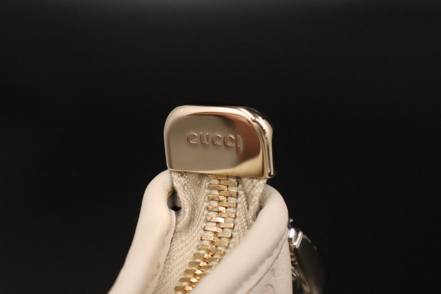 Gucci Crossbody in White Guccissima Leather